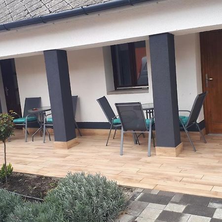 Éden Apartman Hajdúszoboszló Exterior foto