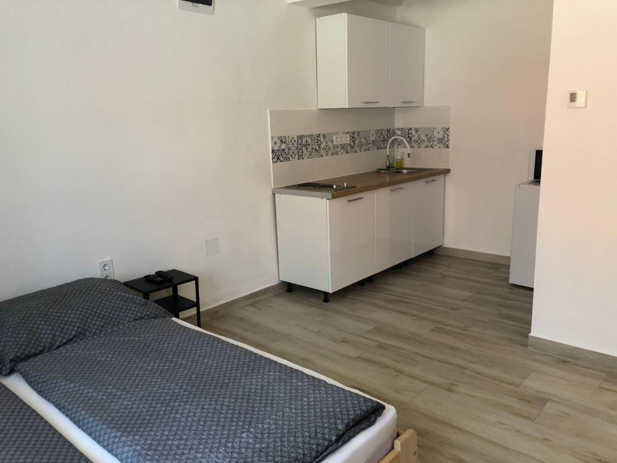 Éden Apartman Hajdúszoboszló Exterior foto